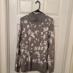 Liz Claiborne Gray and Cream Turtleneck Sweater